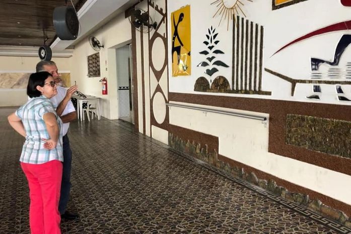 “O mural do Clube dos Fumicultores de Arapiraca é inalienável e inamovível” A afirmação é do ex-deputado estadual e artista plástico Ismael Pereira