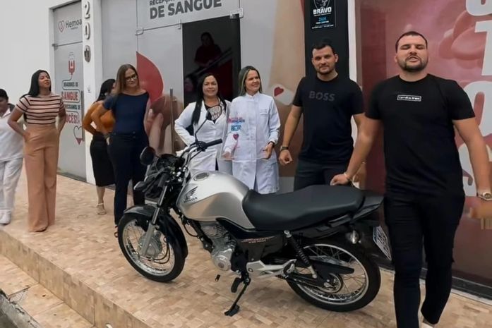 Gêmeos do Brasil faz doação de moto 0k para Hemoal de Arapiraca