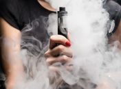 Cigarro eletrônico supera o tradicional e se torna a principal forma de consumo de nicotina entre adolescentes em Alagoas