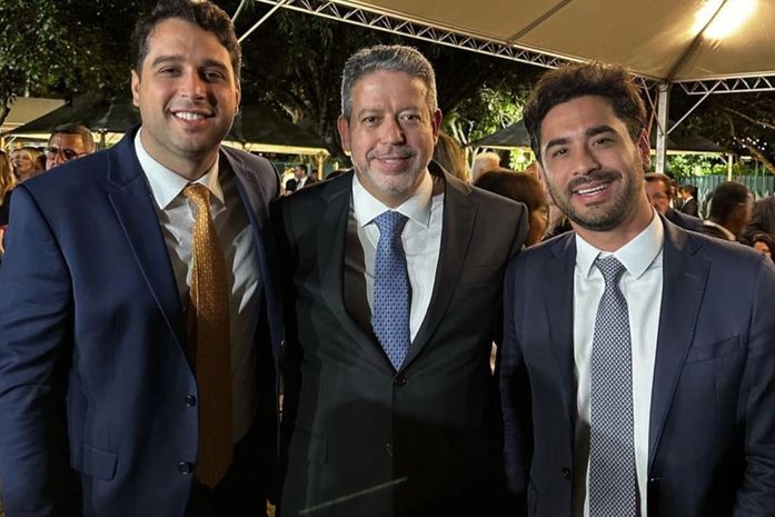 Prefeito de Santana do Mundaú prestigia reeleição de Arthur Lira e posse de Renan Filho