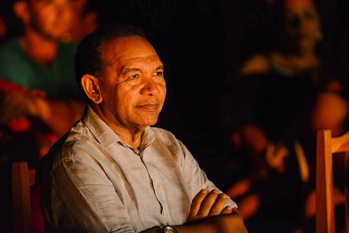 O poeta Salgado Maranhão