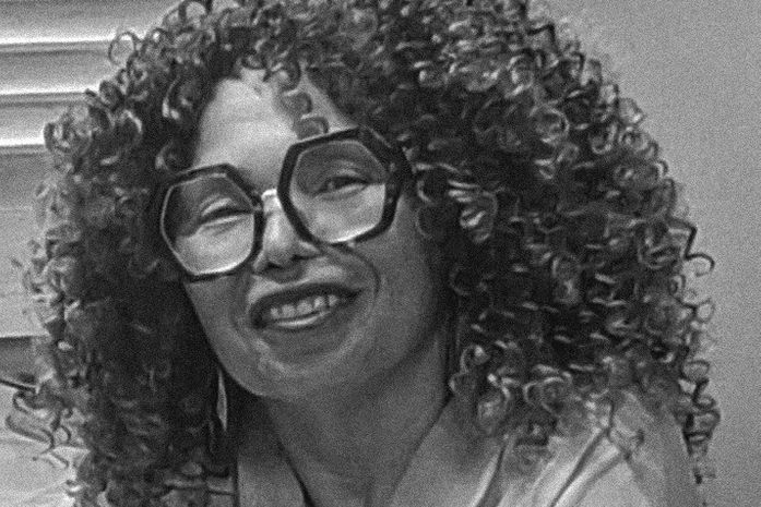 É você, MESMA, quem escreve os textos do blog, ou tem assessoria para isso?- perguntam a esta ativista