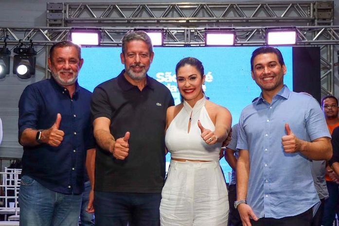 Com a presença do deputado Arthur Lira, prefeita Angela Vanessa entrega diversas obras em São José da Laje