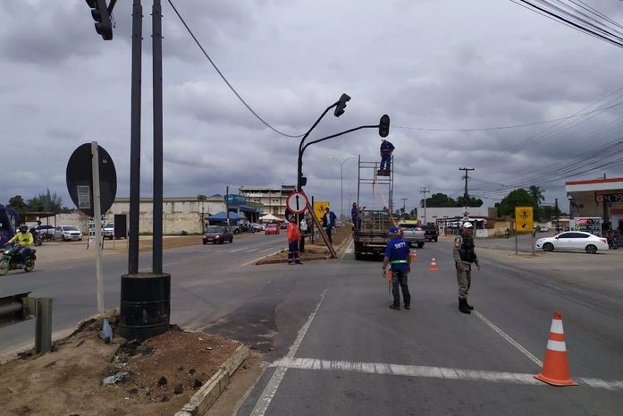 SMTT conserta semáforos danificados pelas chuvas e quedas de energia em Arapiraca
