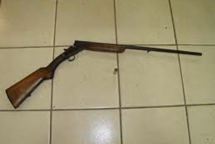 A polícia também não soube precisar se Ivanildo Soares possuía autorização para arma de fogo.