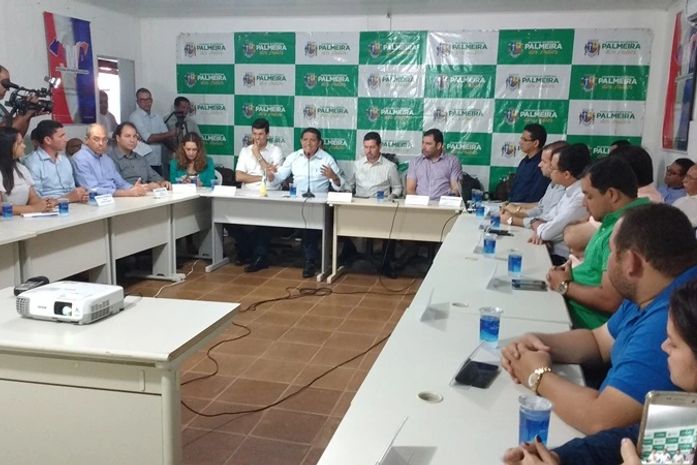 Prefeito de Palmeira, Júlio Cezar comandou o evento, que contou com 80% dos convidados