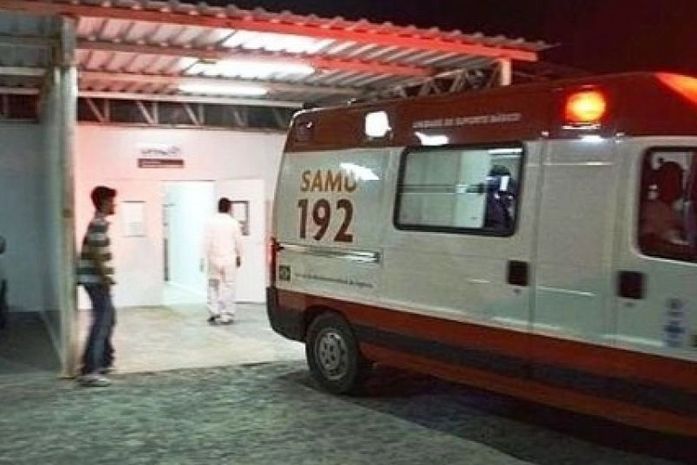Jovem de 22 anos fica ferido após acidente de motos em Penedo