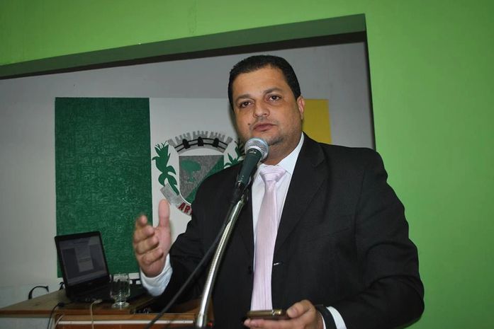 Limpeza do Mercado Público de Arapiraca é reivindicada no Legislativo