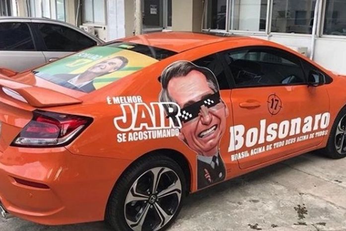Carro foi batizado como "mitomóvel"