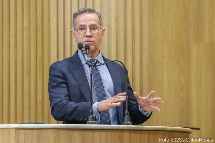 ‘Virou uma favela’: diz vereador de Aracaju sobre orla de Maceió em sessão na Câmara