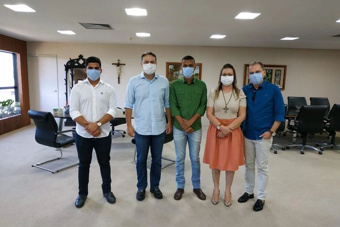 Prefeita do MDB ganha apoio de Renan Filho para eleger seu candidato em Major