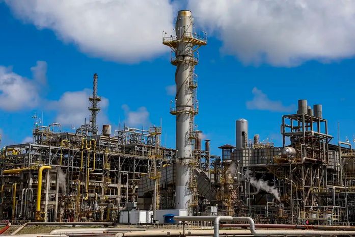 Petrobras renova contratos de quase R$ 100 bi com a Braskem