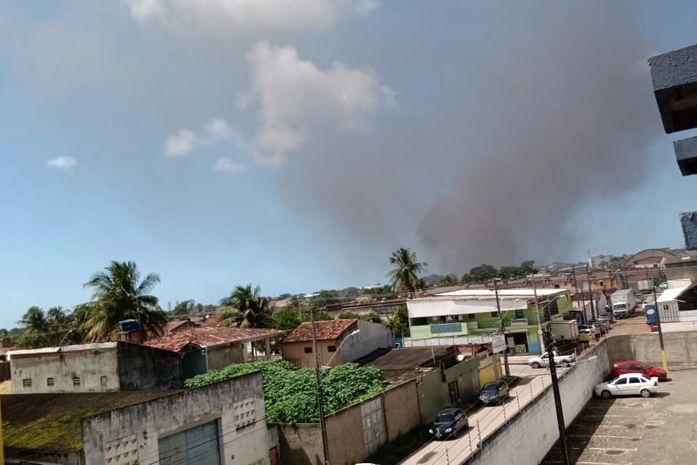 Fumaça foi vista de bairros vizinhos