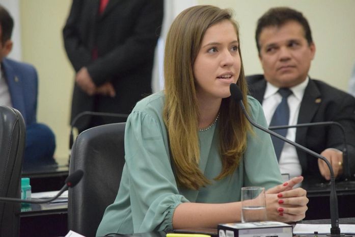 Deputada Cibele Moura