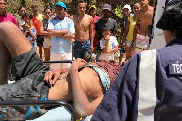Homem é baleado no pescoço em Marechal