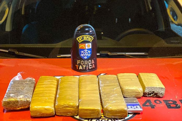 Mulheres são flagradas comercializando 5kg de maconha dentro de conjunto residencial