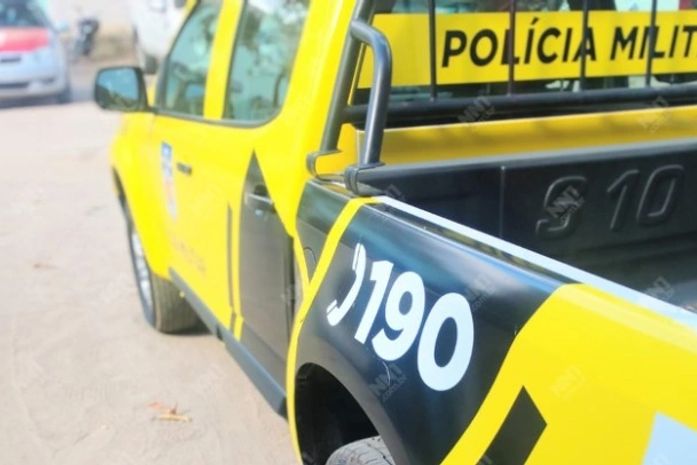 Suspeitos de tráfico de drogas são encontrados com R$ 3 mil em espécie em praça de Arapiraca
