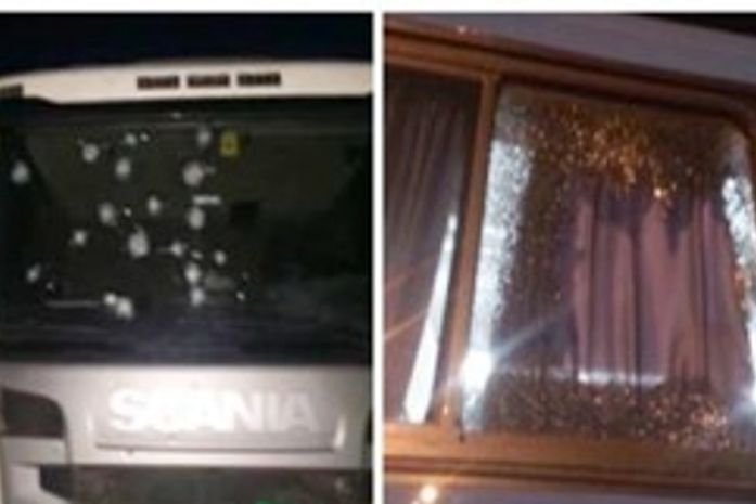 Carreta e ônibus alvos dos disparos