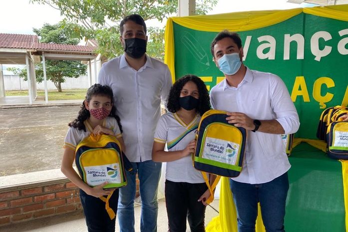 Turmas dos 5º e 9º anos voltam às aulas presenciais em Santana do Mundaú
