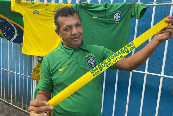 Homenagem a Bolsonaro na Assembleia Legislativa de AL atrai apoiadores e ambulantes de vários Estados do Brasil; veja vídeos