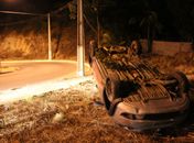 Viatura capotou em um trecho da Pierre Chalita