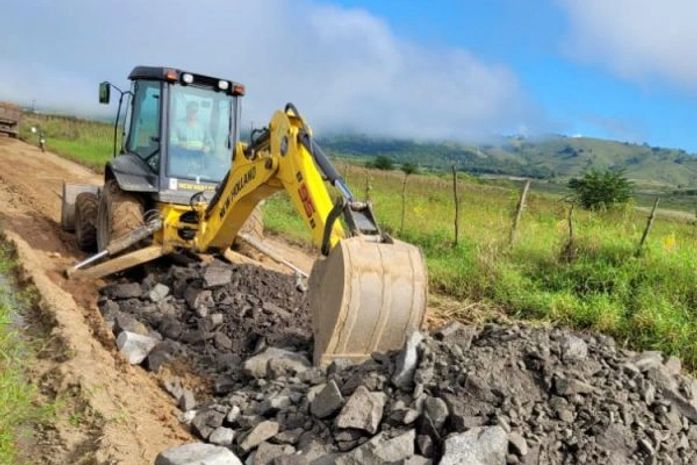 Prefeitura de Branquinha segue realizando serviços de recuperação das estradas