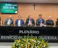 Prefeito Luciano Barbosa, junto com Léo Saturnino e Vavazinho, entrega Títulos de Cidadão Honorário a empresários em Arapiraca