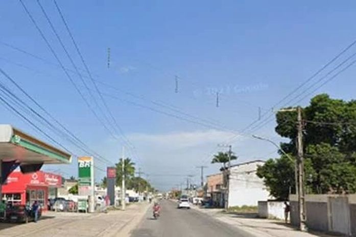 Homem morre após colisão entre carro e moto em rodovia de Penedo