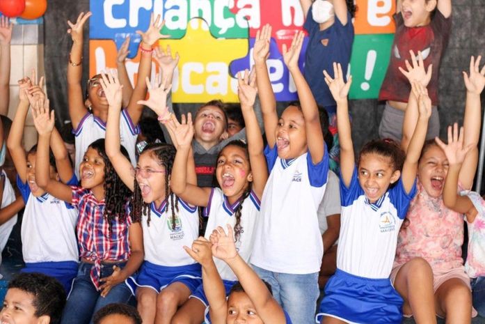 Dia do Estudante: Projetos educacionais transformam vidas de mais de 54 mil alunos