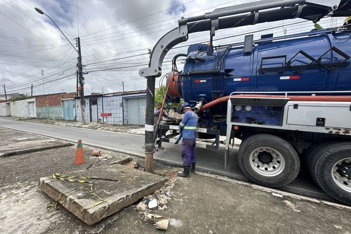 Infraestrutura retira mais de 400 toneladas de lixo da rede de drenagem em maio