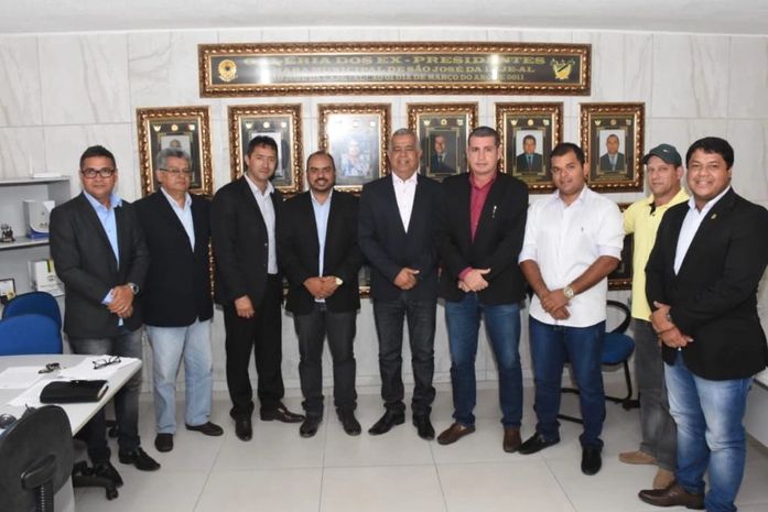 Prefeito Rodrigo Valença tira licença e vice Dr. Júnior assume a Prefeitura Municipal