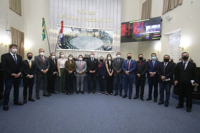 Ida de Collor à ALE mostra que jogo está aberto para 2022