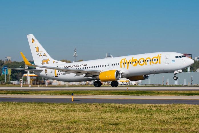 Aeronave da Flybondi que fará os voos entre Maceió e Buenos Aires