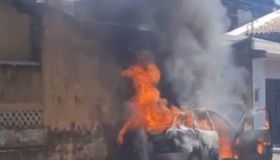 Dono de carro destruído por incêndio em Arapiraca inicia campanha após perda total do veículo