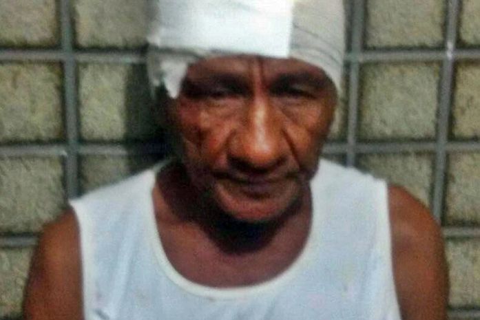 Populares espancam idoso flagrado estuprando uma criança de 12 anos