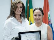 Vereadora Fabíola Marques concede título de Cidadã Honorária à Dra. Andrea Carla Tonin em Delmiro Gouveia
