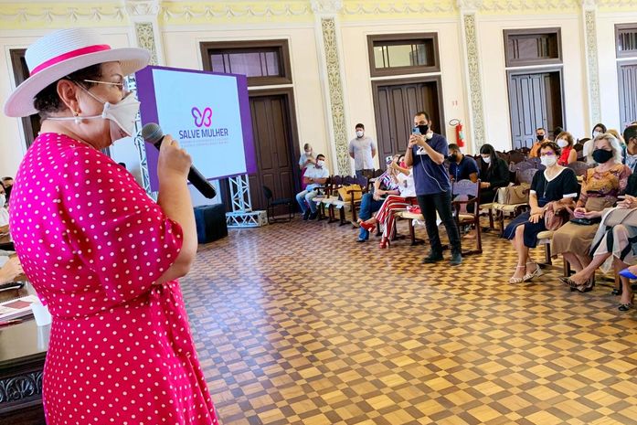 Tereza Nelma vai destinar R$ 1 milhão para políticas públicas voltadas as mulheres vítimas de violência doméstica