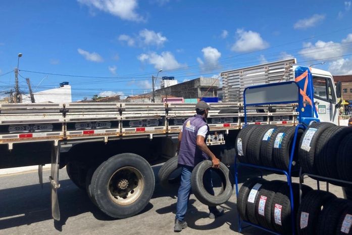 Vigilância Sanitária realiza ação de recolhimento de pneus em diversos bairros da capital
