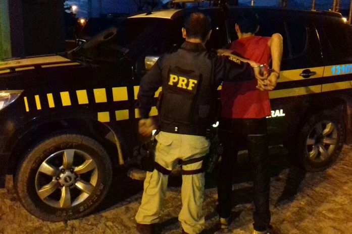 PRF prende foragido da Bahia acusado de estupro e roubo