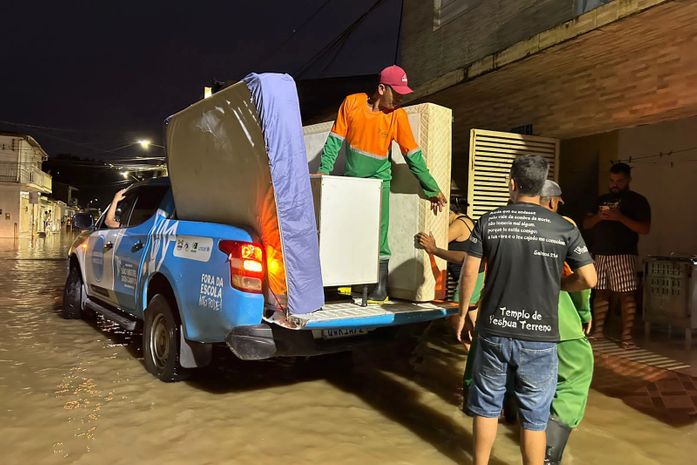 Prefeito George Clemente decreta estado de emergência devido às fortes chuvas; vítimas estão em alojamentos 