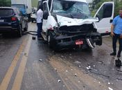 Colisão entre van e caminhão deixa 11 feridos na BR-316, em Alagoas; veja vídeo