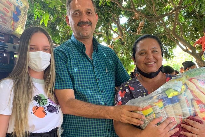 Prefeito Marlan Ferreira realiza entrega de 3 mil cestas nutricionais para as famílias de Limoeiro de Anadia