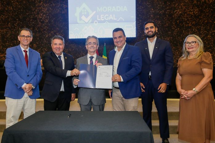 Prefeito viabiliza programa “Moradia Legal” para  Porto de Pedras em parceria com TJ/AL