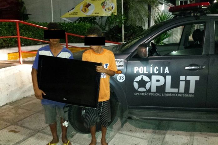 Menores são apreendidos após roubarem lanchonete na Pajuçara