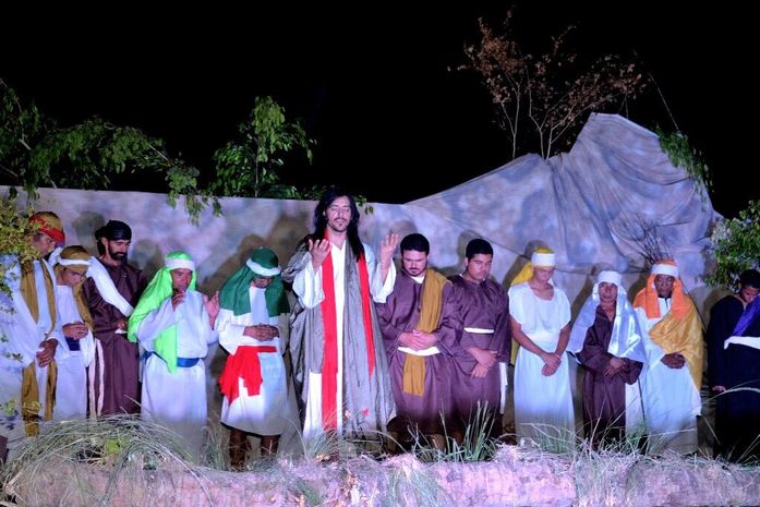 Companhia de Teatro apresenta “Paixão de Cristo” ao ar livre no Tabuleiro