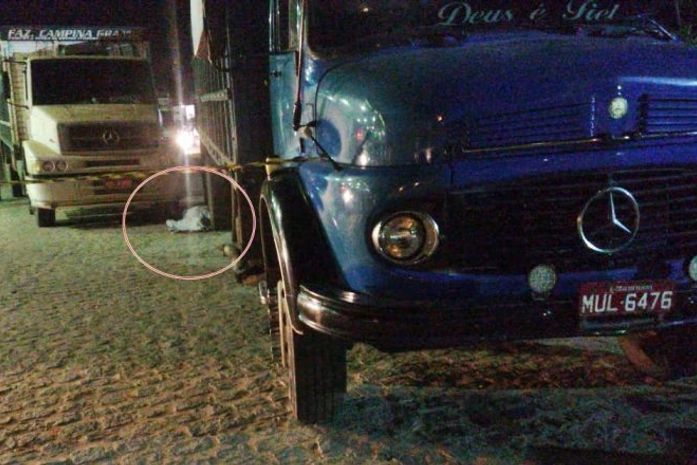 Condutor mata irmão esmagado ao dar marcha ré no veículo, em posto de combustíveis