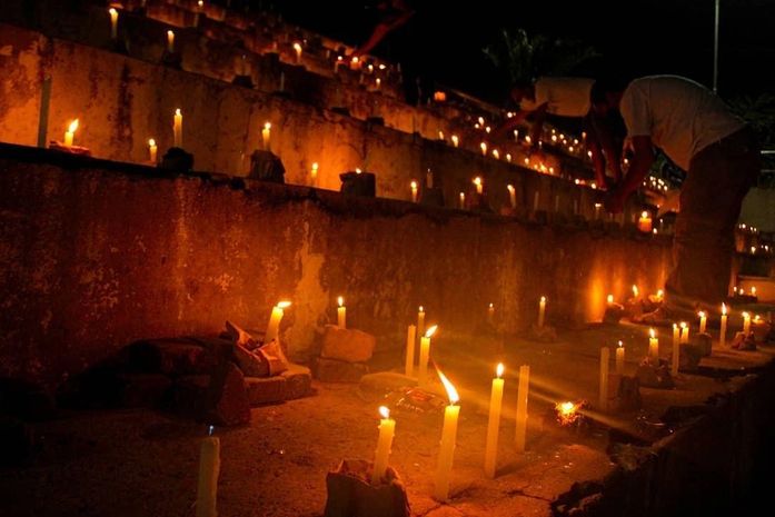 500 velas por 500 mil mortos: ato em Maceió homenageia vítimas da Covid-19