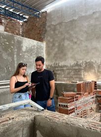 Prefeito de Santana do Mundaú acompanha obras em andamento no município