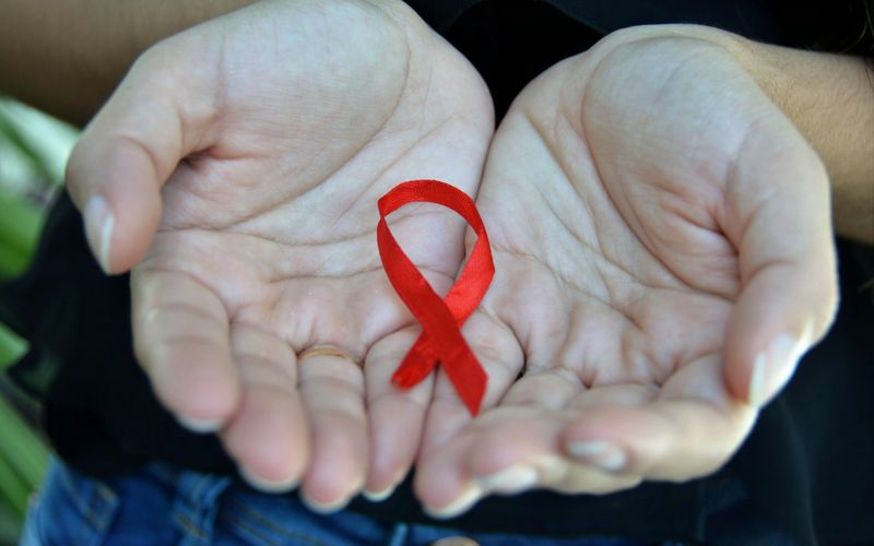 A PrEP é a combinação de dois medicamentos que bloqueiam a infecção do organismo pelo HIV
