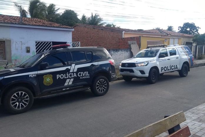Dupla foragida da Justiça pernambucana é presa por homicídio em interior de AL